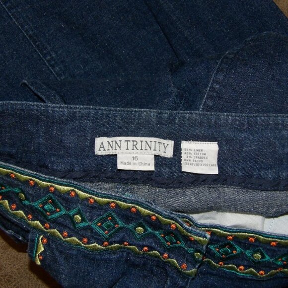 ANN TRINITY Blue Denim Jeans Green and Teal Embroidered Wide Waistband 16 - Picture 9 of 9